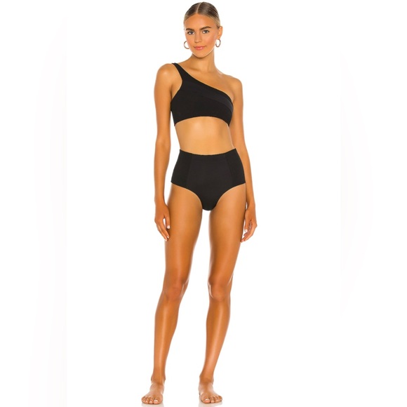l*space ★ Black One Shoulder Jackie Bikini Set - Picture 4 of 16